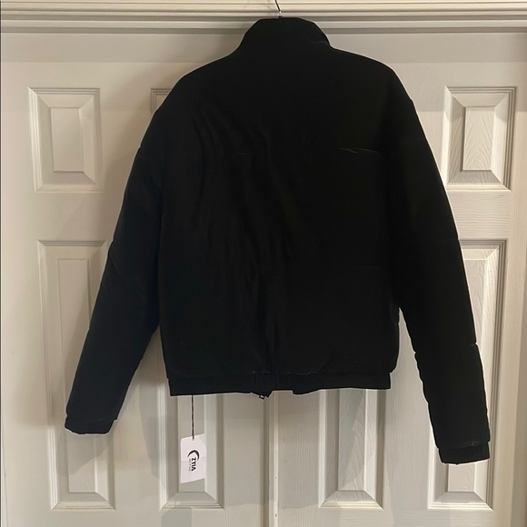 Women’s ZYIA puffer jacket - Picture 3 of 3